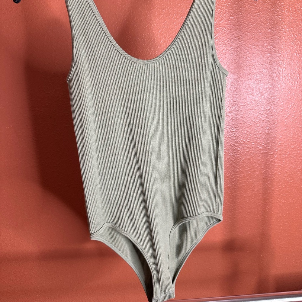 Zara Ribbed Body Suit - Picture 2 of 5